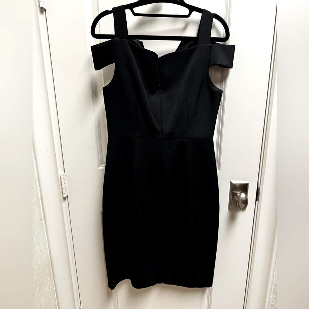 WHBM Sleeveless V Neck Sheath Dress Black Size 4